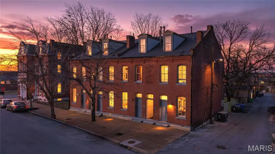 2608 S 11th Street, Saint Louis, MO 63118 - #2