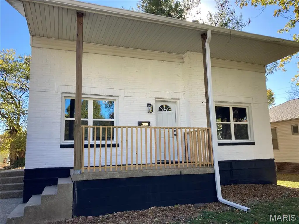 111 W Jefferson Street, Auburn, IL 62615 - #1