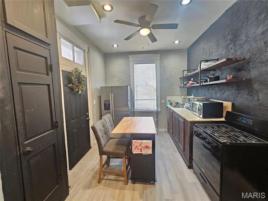 3307 N 19th Street, Saint Louis, MO 63107 - #3