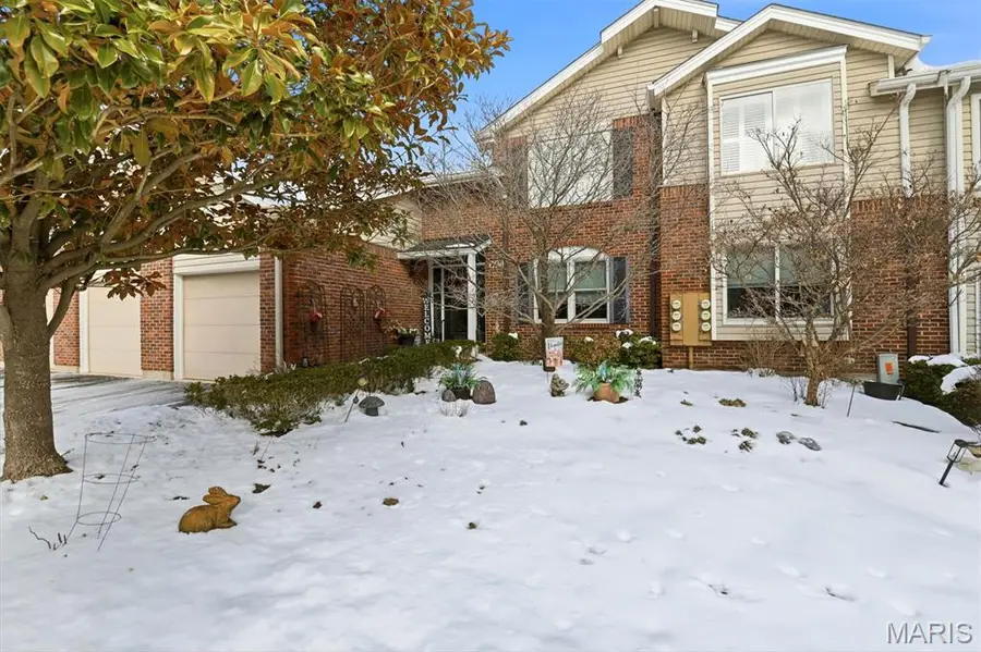 604 Pine Ridge Trails Court #202, Ballwin, MO 63021 - Image #2
