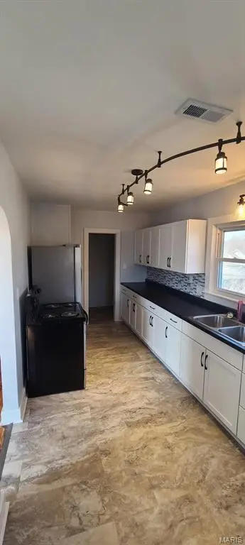 311 W Chester Street, Pinckneyville, IL 62274 - #2