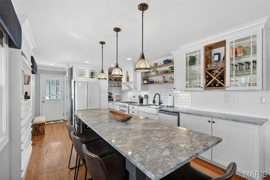 913 Crestland Drive, Ballwin, MO 63011 - Image #2