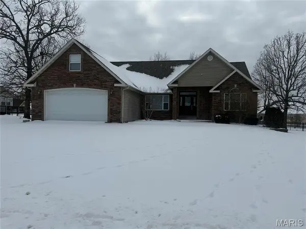 102 Oak Court, St Robert, MO 65584