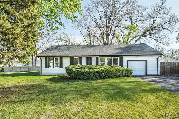 141 Elmgrove Avenue, Hazelwood, MO 63042