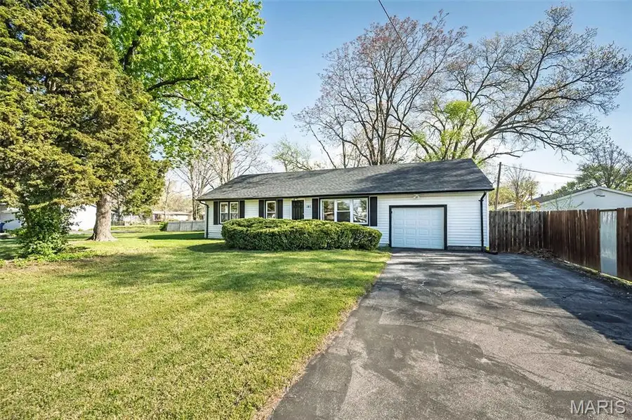 141 Elmgrove Avenue, Hazelwood, MO 63042 - #3