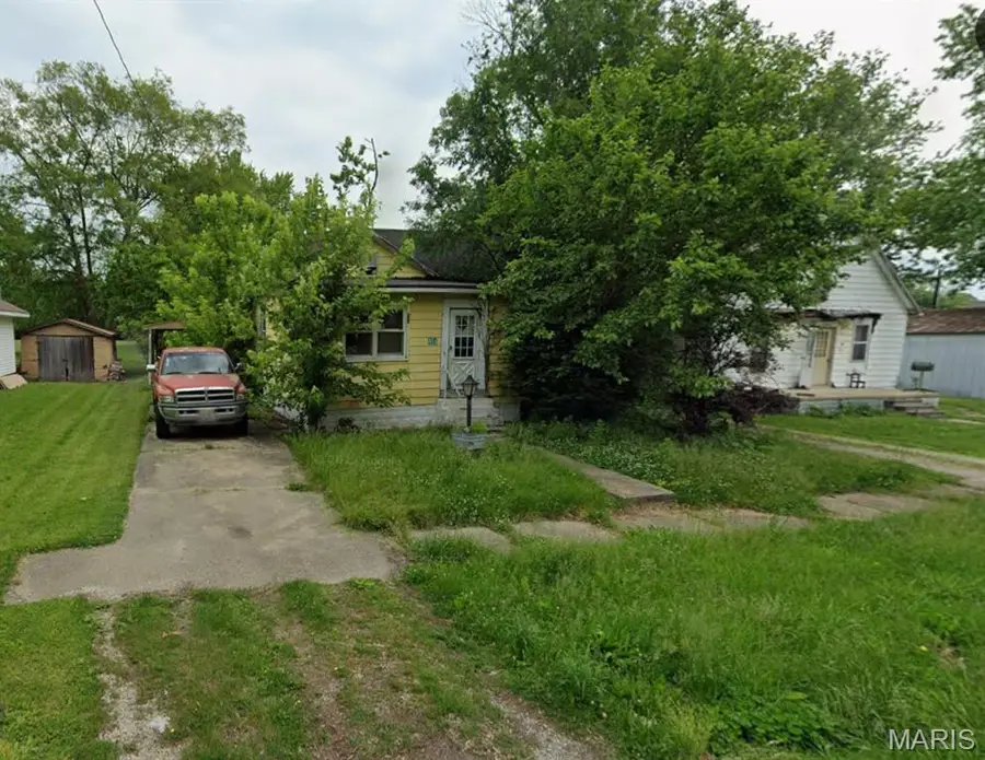 406 W Lake Street, Pana, IL 62557 - Image #2