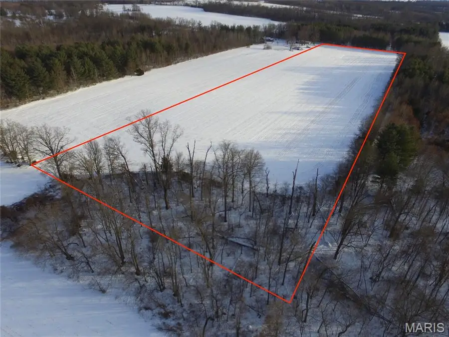 000 E. Rileyville Rd., Dix, IL 62830 - #2