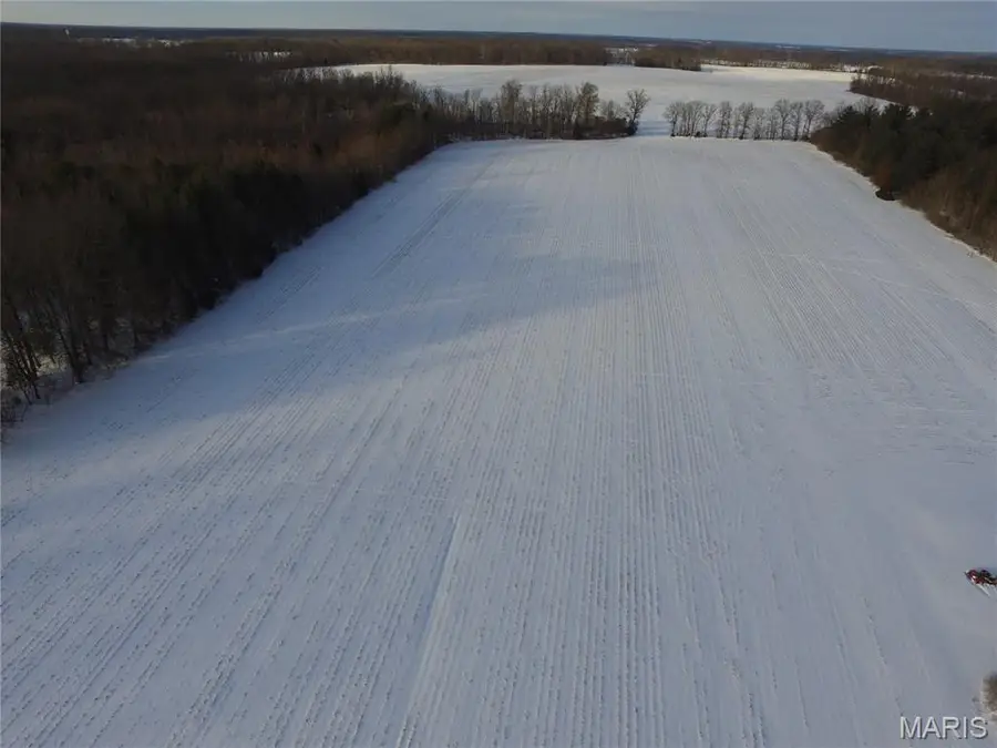 000 E. Rileyville Rd., Dix, IL 62830 - #3