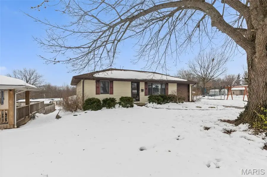 610 S Ridge Avenue, Steeleville, IL 62288 - #2