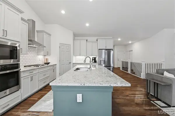 425 Cedar Breaks Court, Foristell, MO 63385