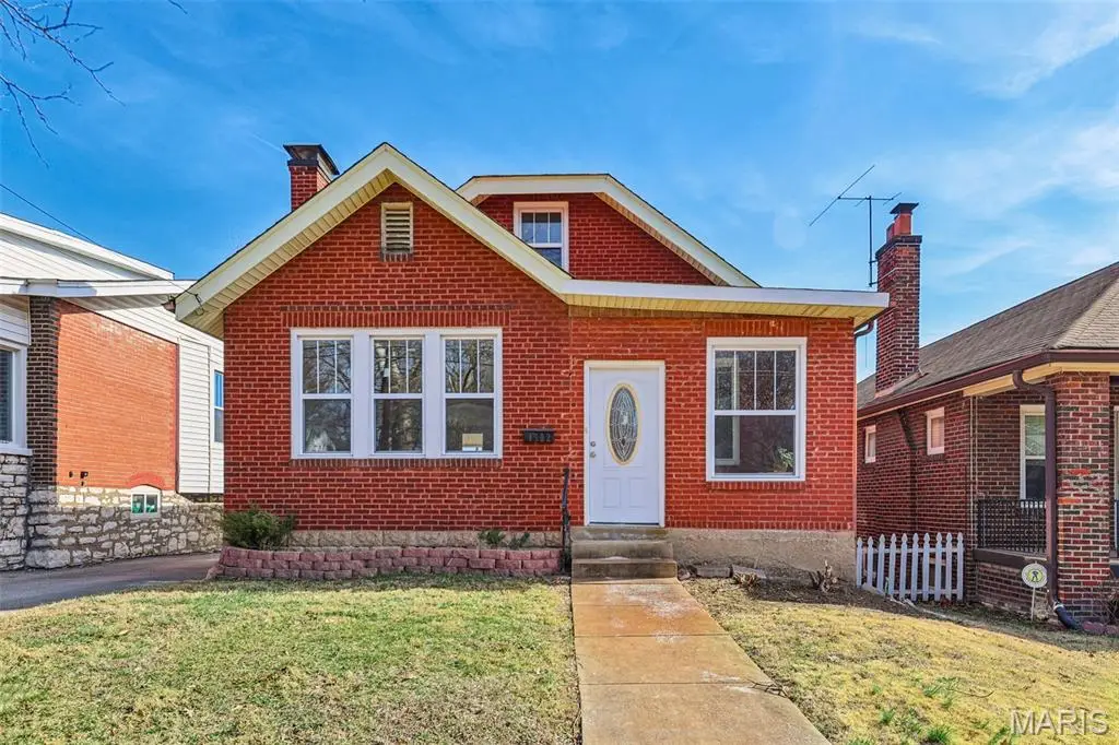 1502 Bredell Avenue, Saint Louis, MO 63117 - #1