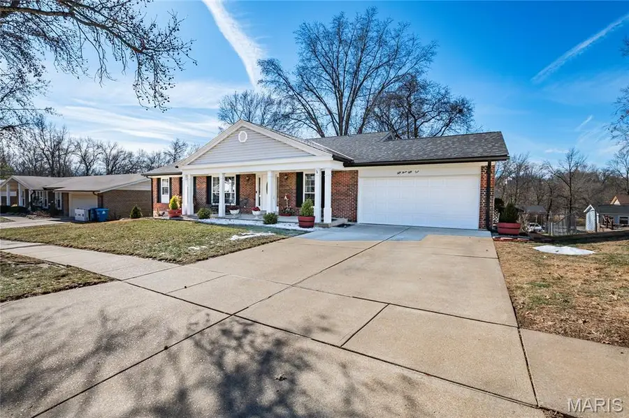 5355 Casa Royale Drive, Oakville, MO 63129 - #2