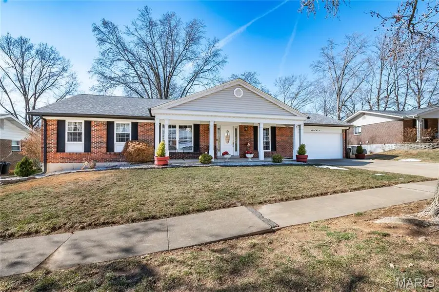 5355 Casa Royale Drive, Oakville, MO 63129 - #3