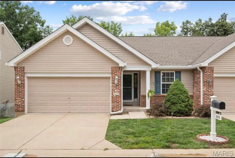 2274 Wills Hollow Drive, Saint Peters, MO 63376 - Image #2