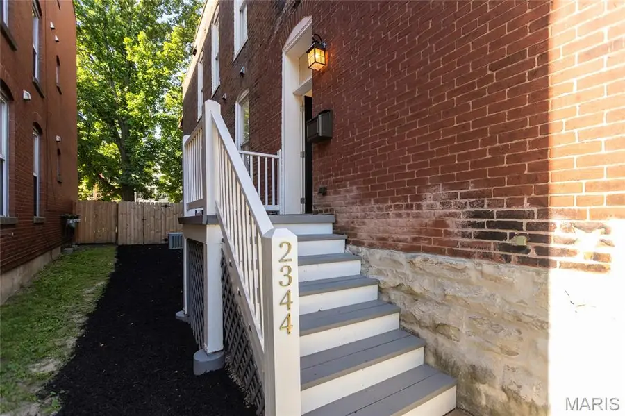 2344 Rutger Street, Saint Louis, MO 63104 - #3
