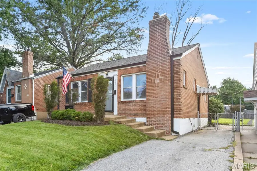 8035 Genesta Street, Saint Louis, MO 63123 - #2