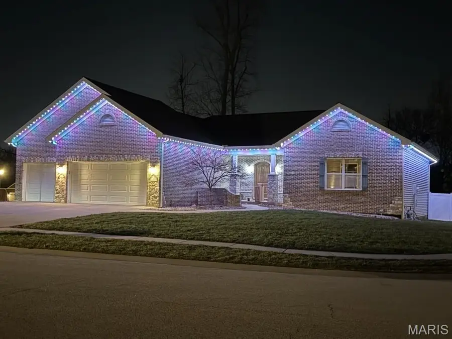 901 Ambercrombie Court, Ofallon, IL 62269 - Image #2