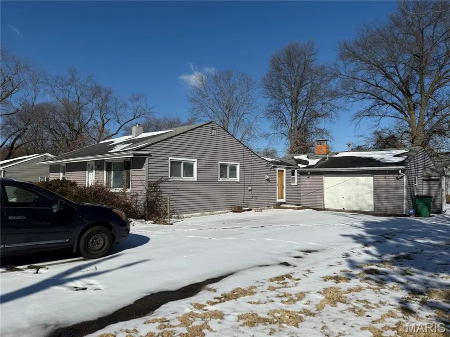 1031 Farmview Drive, Saint Louis, MO 63138 - #3