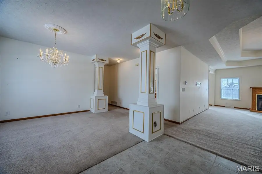 220 April Drive, Saint Robert, MO 65584 - #3