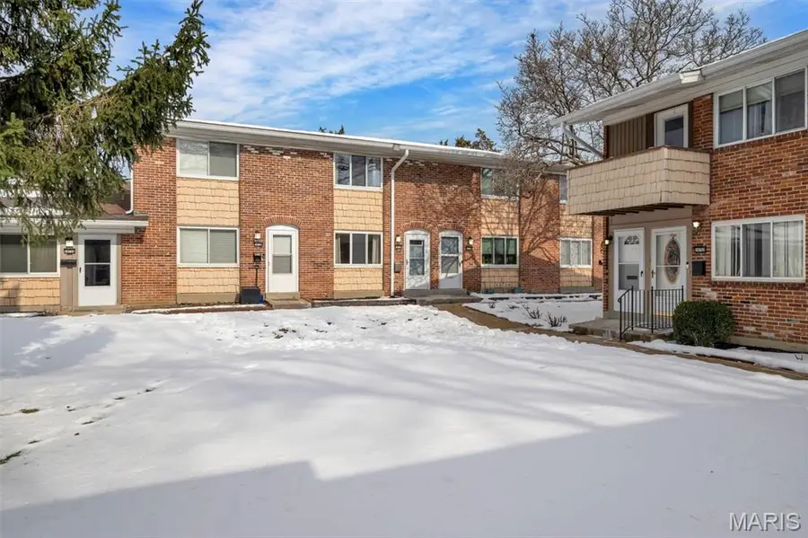 10736 Carroll Wood Way, Saint Louis, MO 63128 - #2