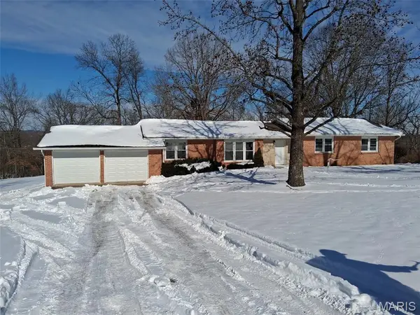 2704 Wycliff Drive, Farmington, MO 63640