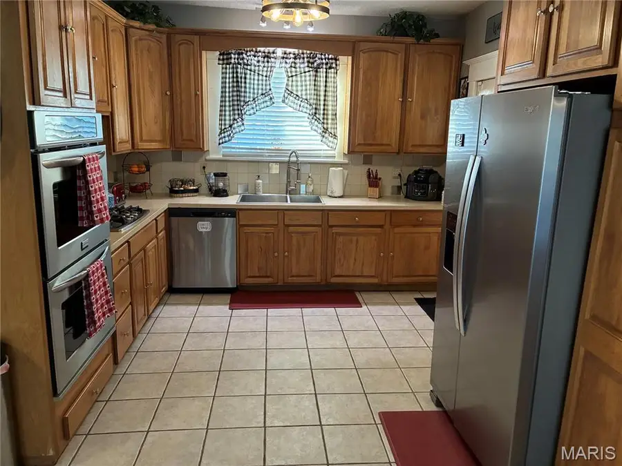 615 Grigg Street, Greenville, IL 62246 - #3