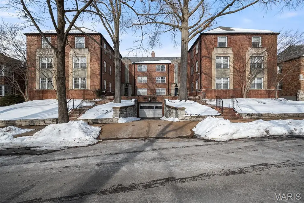 7545 Wellington Way #2B, Saint Louis, MO 63105 - #1