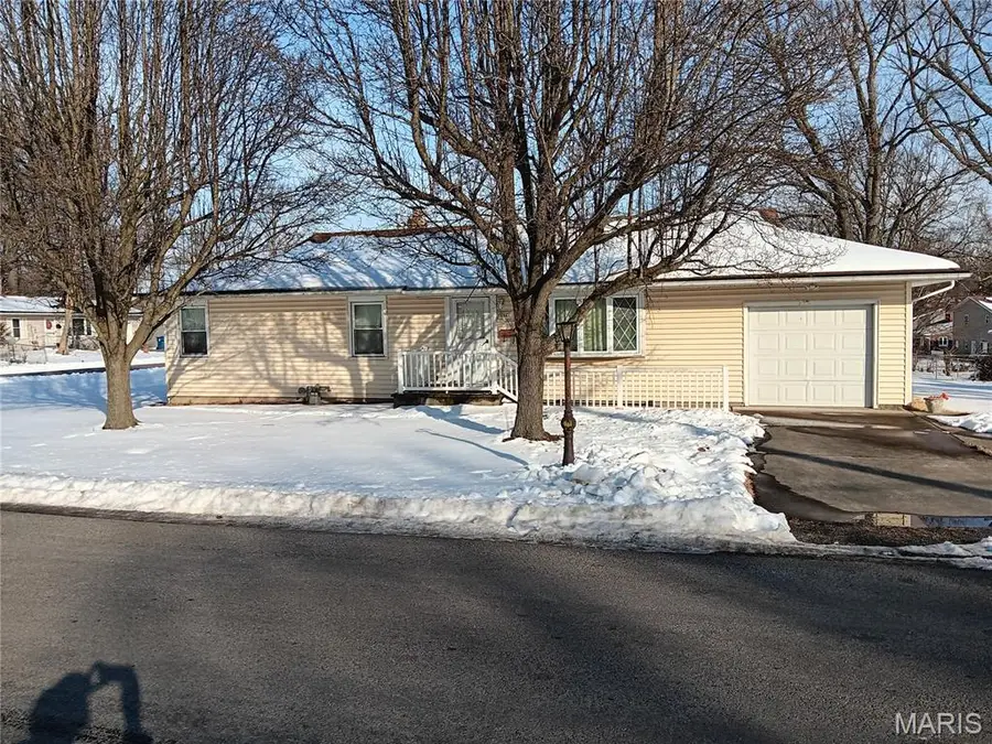 894 Portland Avenue, Collinsville, IL 62234 - Image #2