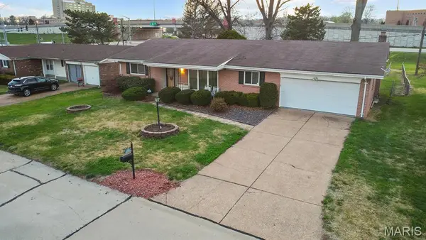 11511 Corlyn Drive, St Louis, MO 63138