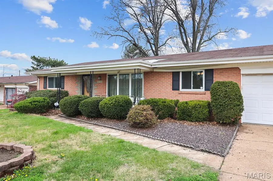 11511 Corlyn Drive, Saint Louis, MO 63138 - #3