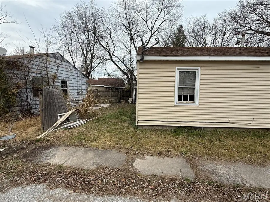 11 B Ln, Herrin, IL 62948 - #2