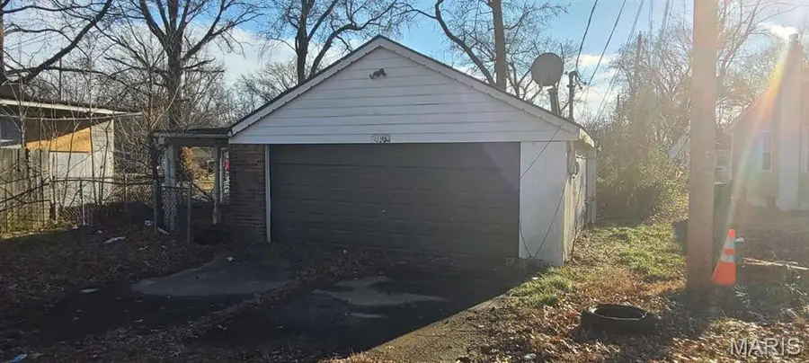 11823 Larimore Road, Saint Louis, MO 63138 - #2