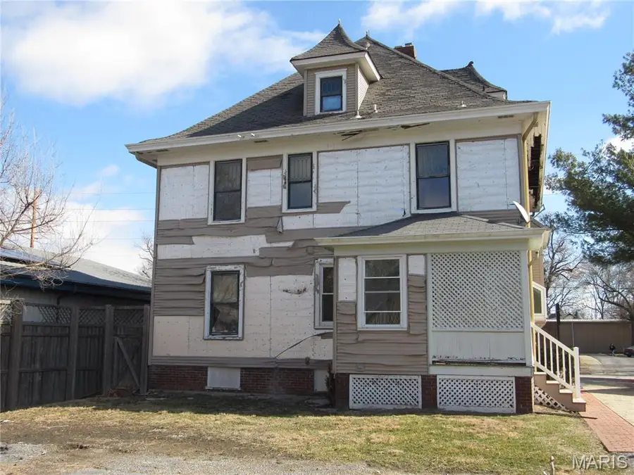 268 N Broad Street, Carlinville, IL 62626 - #3