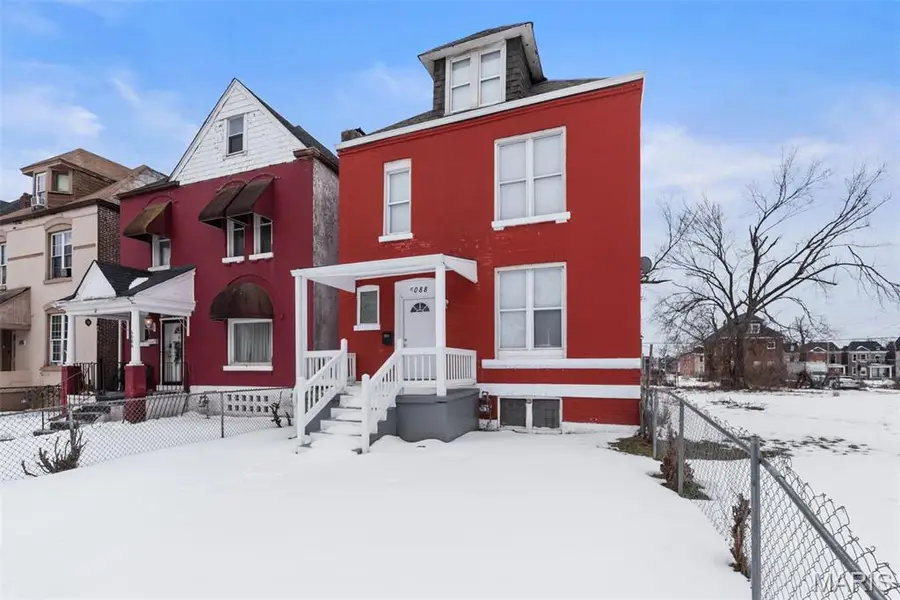 5088 Minerva Avenue, Saint Louis, MO 63113 - #3
