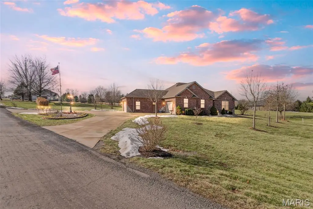 3303 Nottoway Avenue, Godfrey, IL 62035 - #1