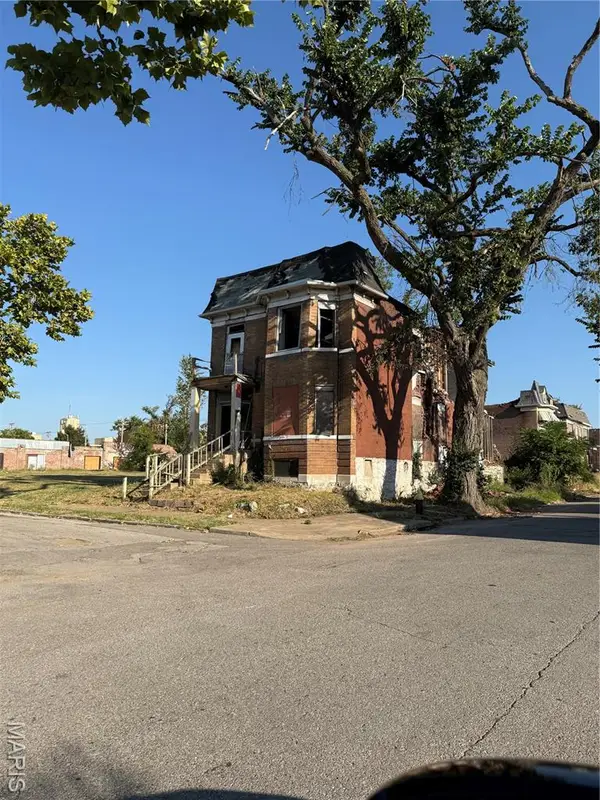 4845 Page Boulevard, St Louis, MO 63113