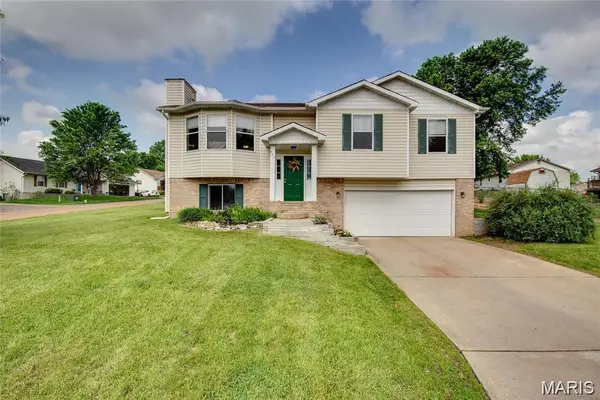 707 Hawthorne Drive, Pacific, MO 63069