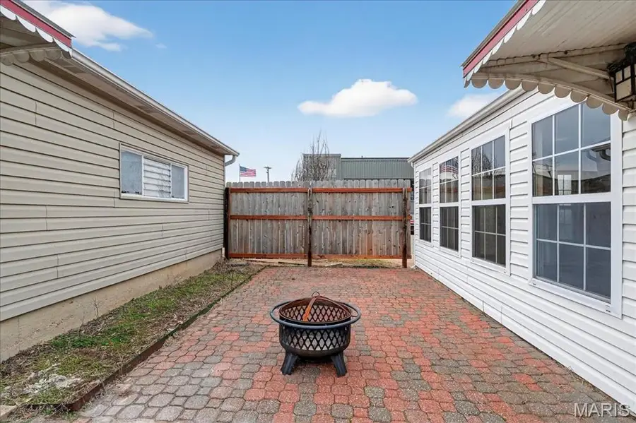 4172 Parker Avenue, Saint Louis, MO 63116 - #3