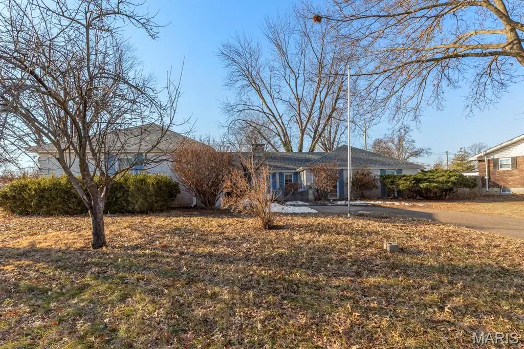 30 N Joyce Ellen Way, Saint Peters, MO 63376 - #1