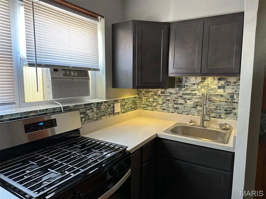 6614 Devonshire Avenue, Saint Louis, MO 63109 - #2