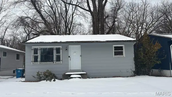 10235 Lord Drive, St Louis, MO 63136