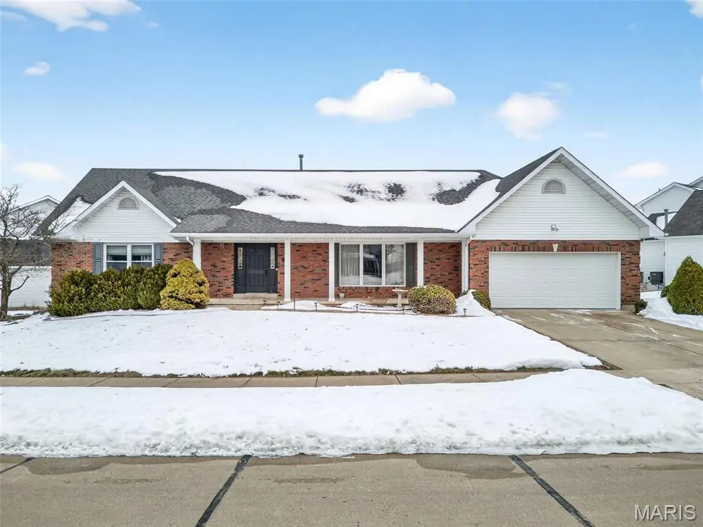 244 E Governor Place, Saint Charles, MO 63301 - #1