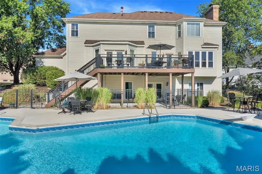 17104 Hillcrest Field Court, Chesterfield, MO 63005 - Image #2