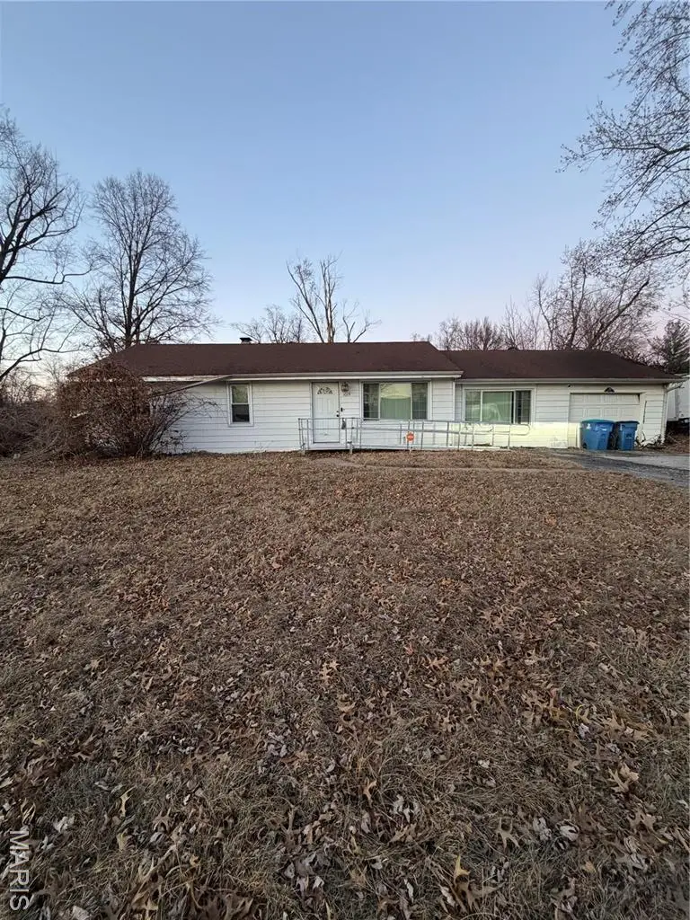 1019 Farmview Drive, Saint Louis, MO 63138 - #1