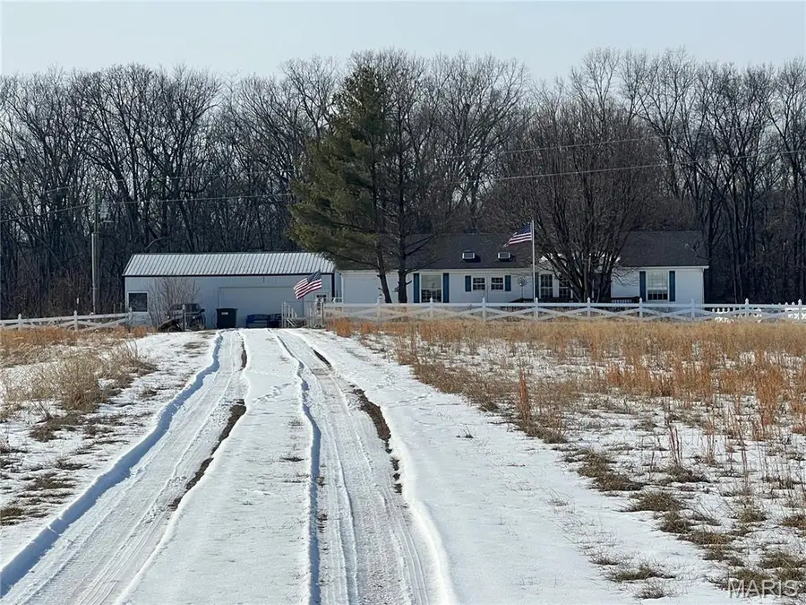 79 Pinnacle Lake Road, New Florence, MO 63363 - #2