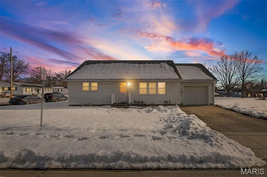 422 E Cherry Street, Columbia, IL 62236 - Image #2