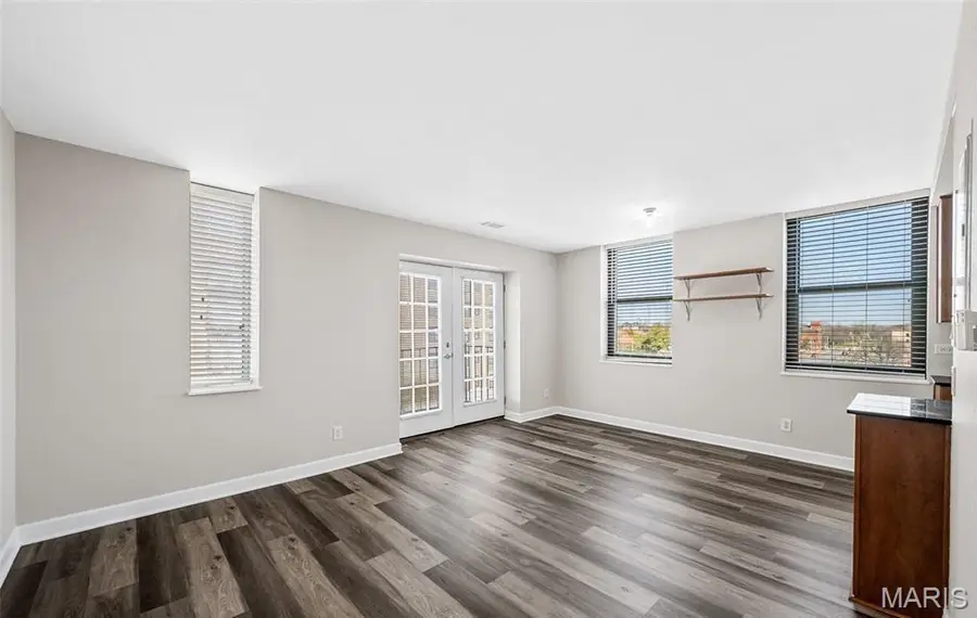 5696 Kingsbury Avenue #406, Saint Louis, MO 63112 - Image #3