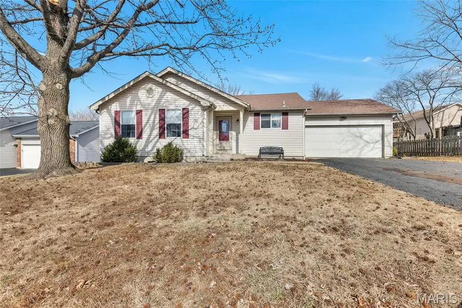 1108 Mendoza Drive, Saint Peters, MO 63376 - #2