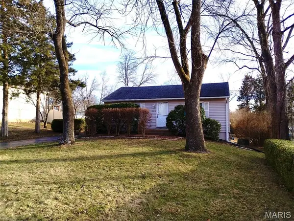 604 Nandale Lane, Manchester, MO 63021