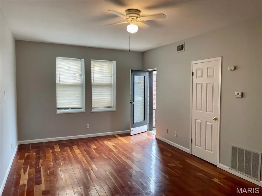 5841 Cabanne, Saint Louis, MO 63112 - Image #3